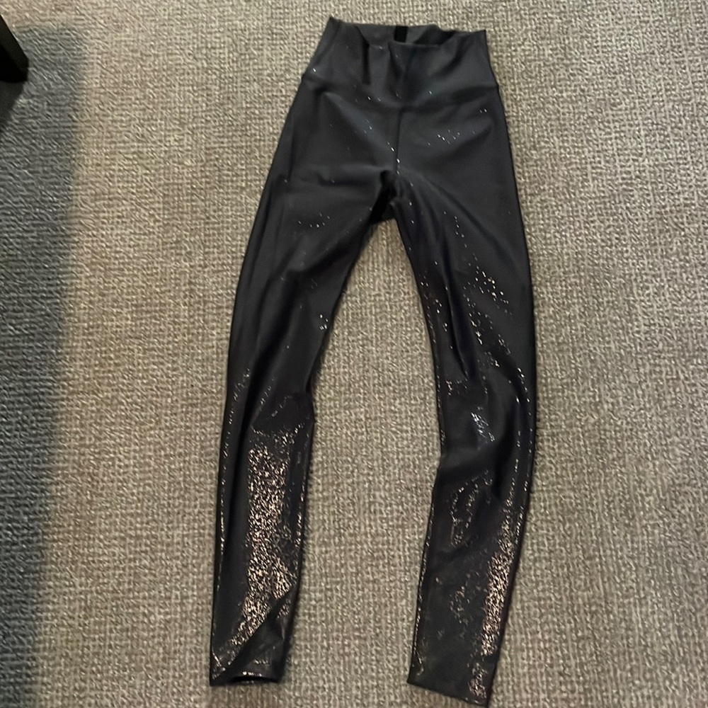 Peloton show up sparkle leggings gray S